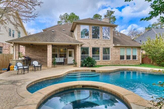 Building Photo - 18 Wyckham Cir