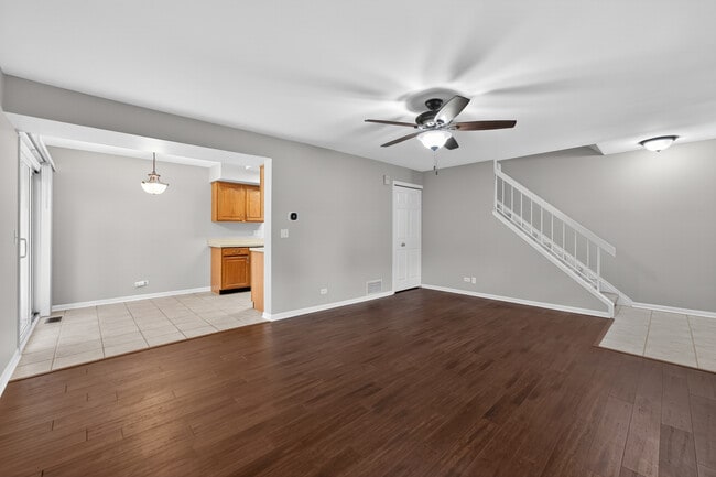 Building Photo - 212 Amherst Ct