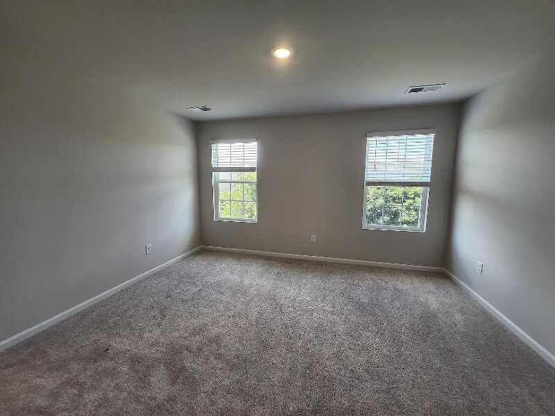 Building Photo - 712 Peyden Ln