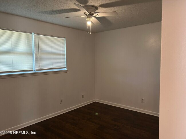Building Photo - 3914 Rodby Dr