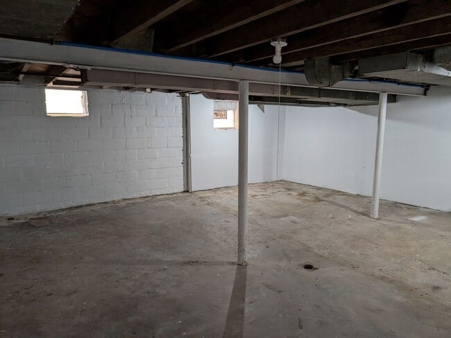 Building Photo - 19137 Norwood-4 BEDS & 2 BATHS FOR RENT!