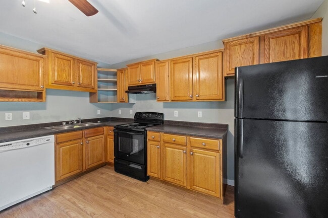 Building Photo - 5410 Campbell Ave