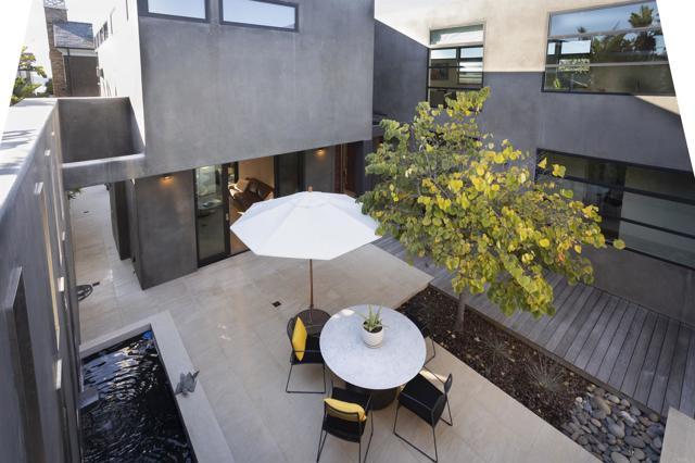 Building Photo - 2722 Camino Del Mar