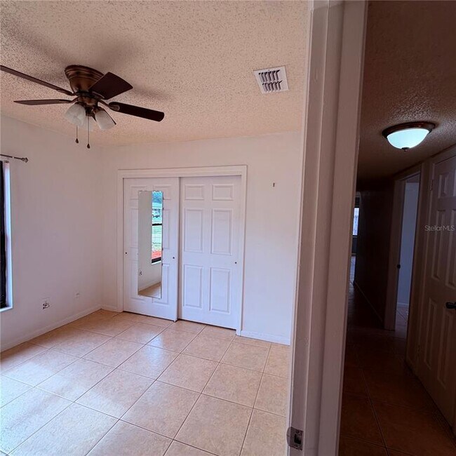 Building Photo - 6411 Santa Monica Dr