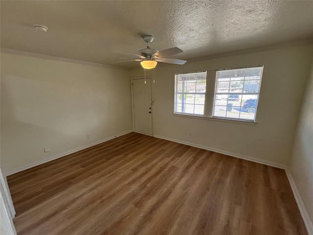 Building Photo - 817 Lilac Ln