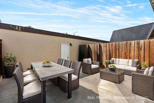 Building Photo - 11104 Grant Way