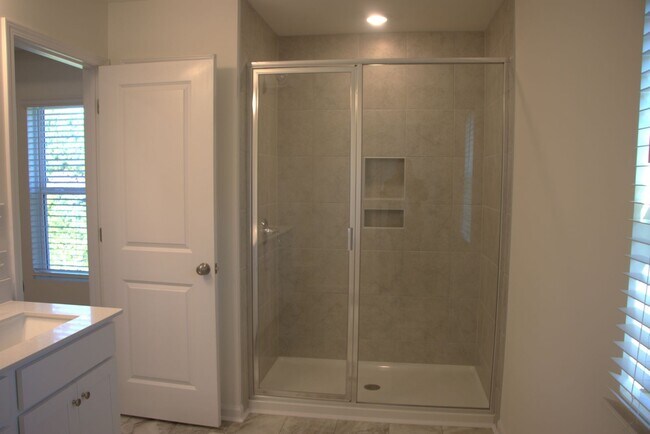 Building Photo - 2857_YEAGER DR NW