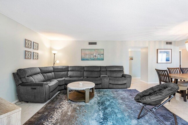 Building Photo - 1401 S Ocean Blvd