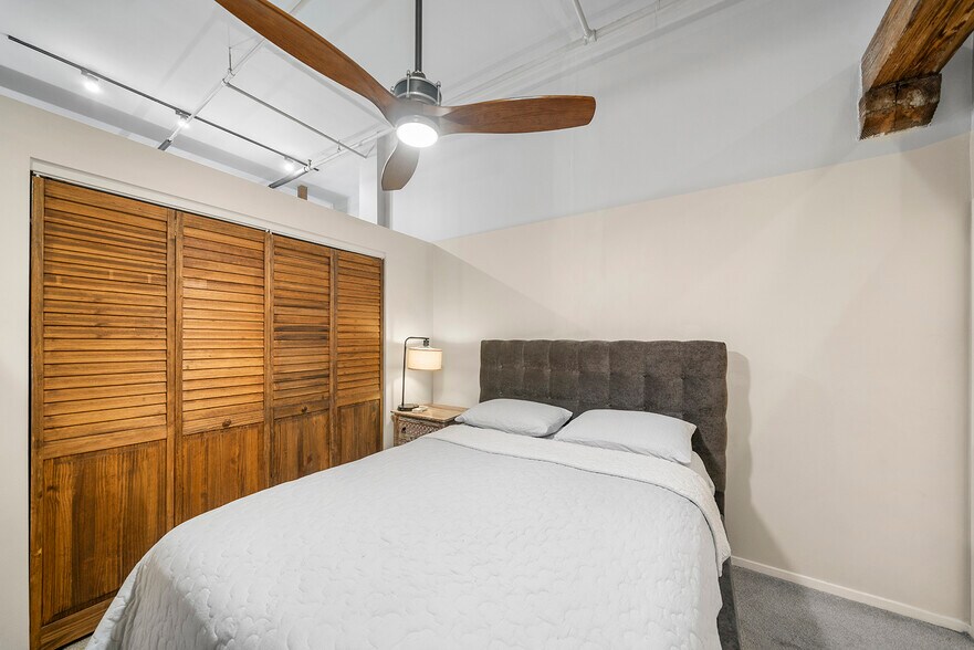 Bedroom View 2 - 1525 S Michigan Ave