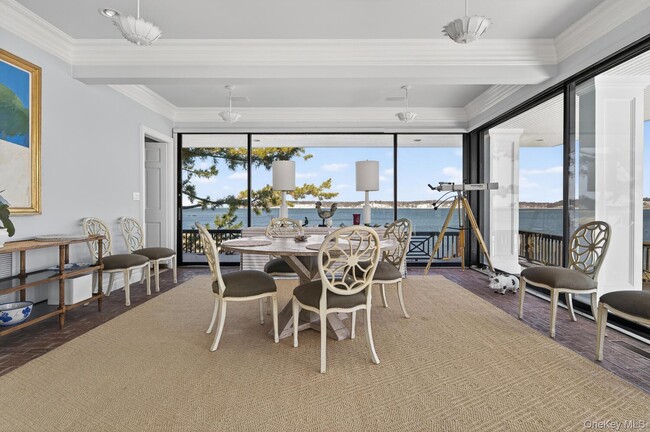 Building Photo - 336 Mariposa Dr