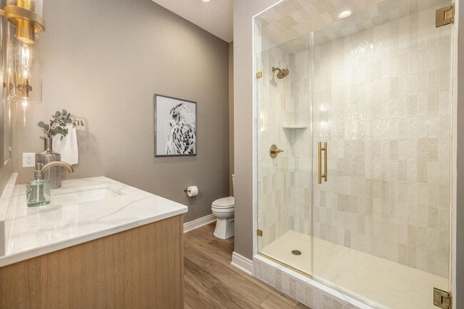 Building Photo - 5589 N Danbury Rd