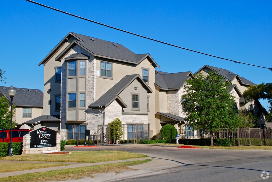 Reese Court Villas 1201 S Ewing Ave Dallas TX 75216 Apartment Finder
