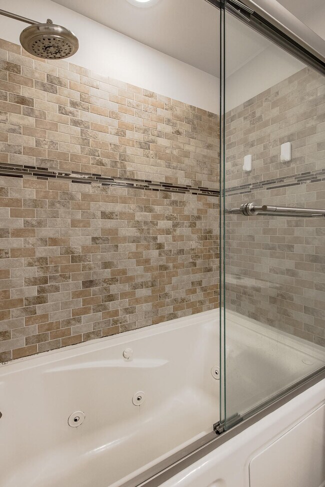 Building Photo - 324 Stratford Ln