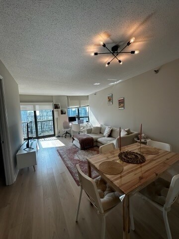 Building Photo - 400 N La Salle Dr