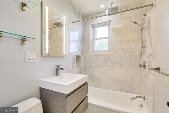 Building Photo - 5513 Chillum Pl NE