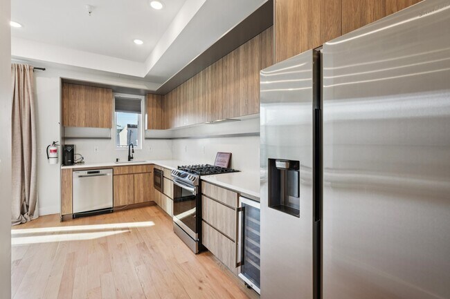 Building Photo - 431 Palisade Ave