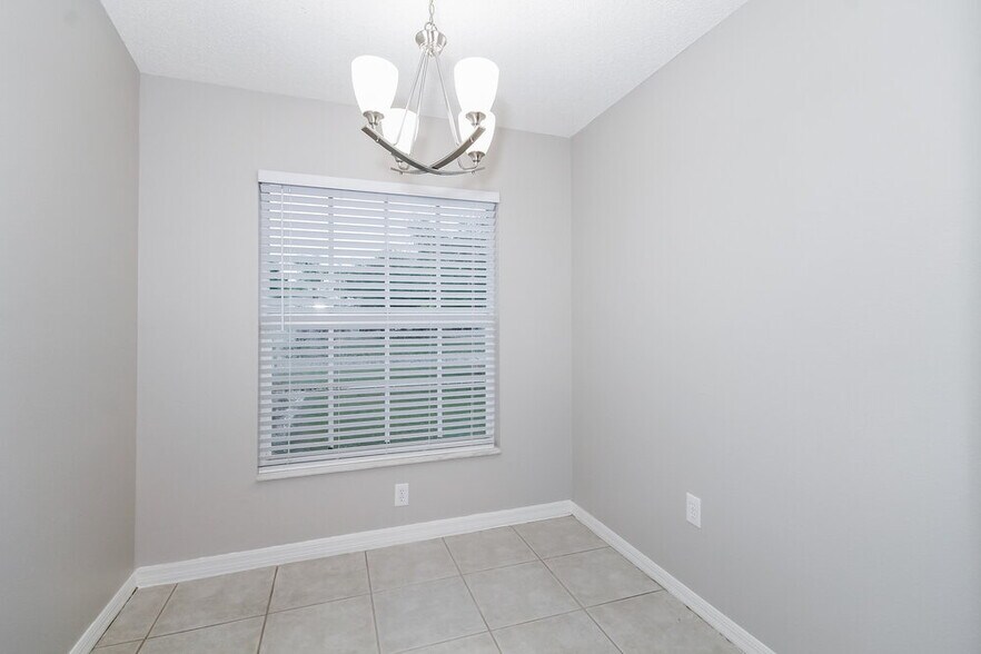 Building Photo - 12102 Buffington Ln