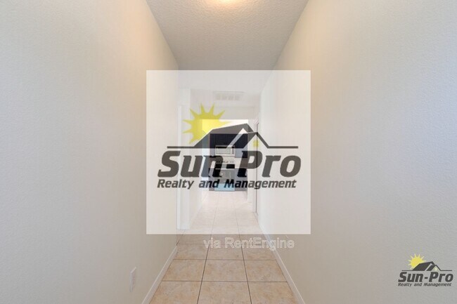 Building Photo - 5505 Magnolia Ave