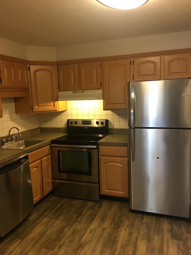 Building Photo - Larimar Apartments