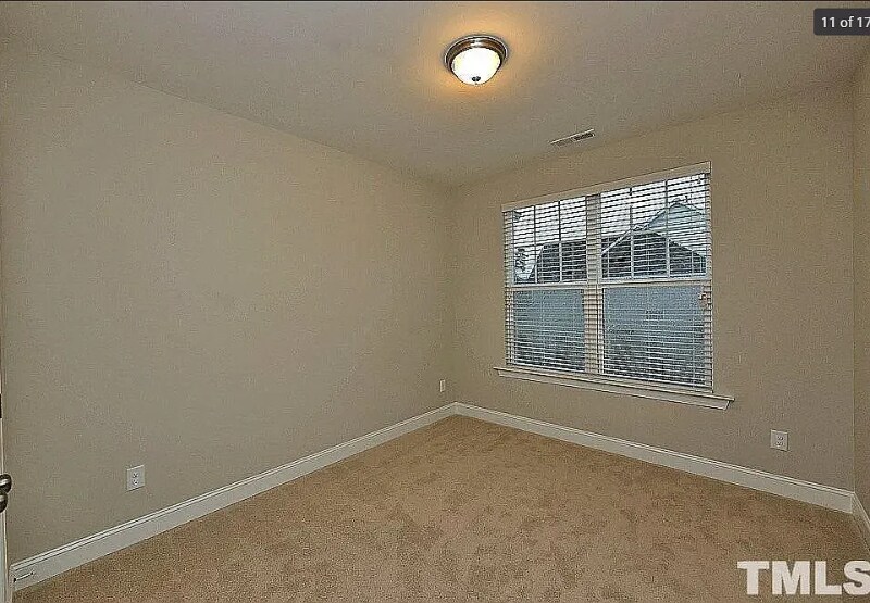 Building Photo - 207 Acorn Hollow Pl