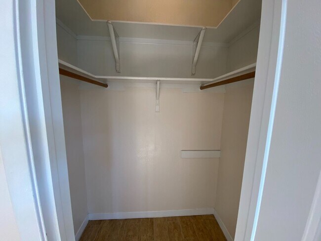 Building Photo - UT PRE-LEASE: 2 BR / 1 BA West Campus Condo - Walk to UT - Private Balcony - W/D