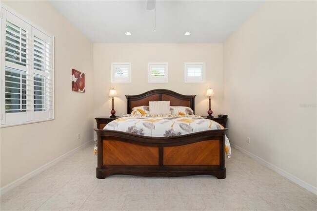 Building Photo - 4720 Claremont Park Dr