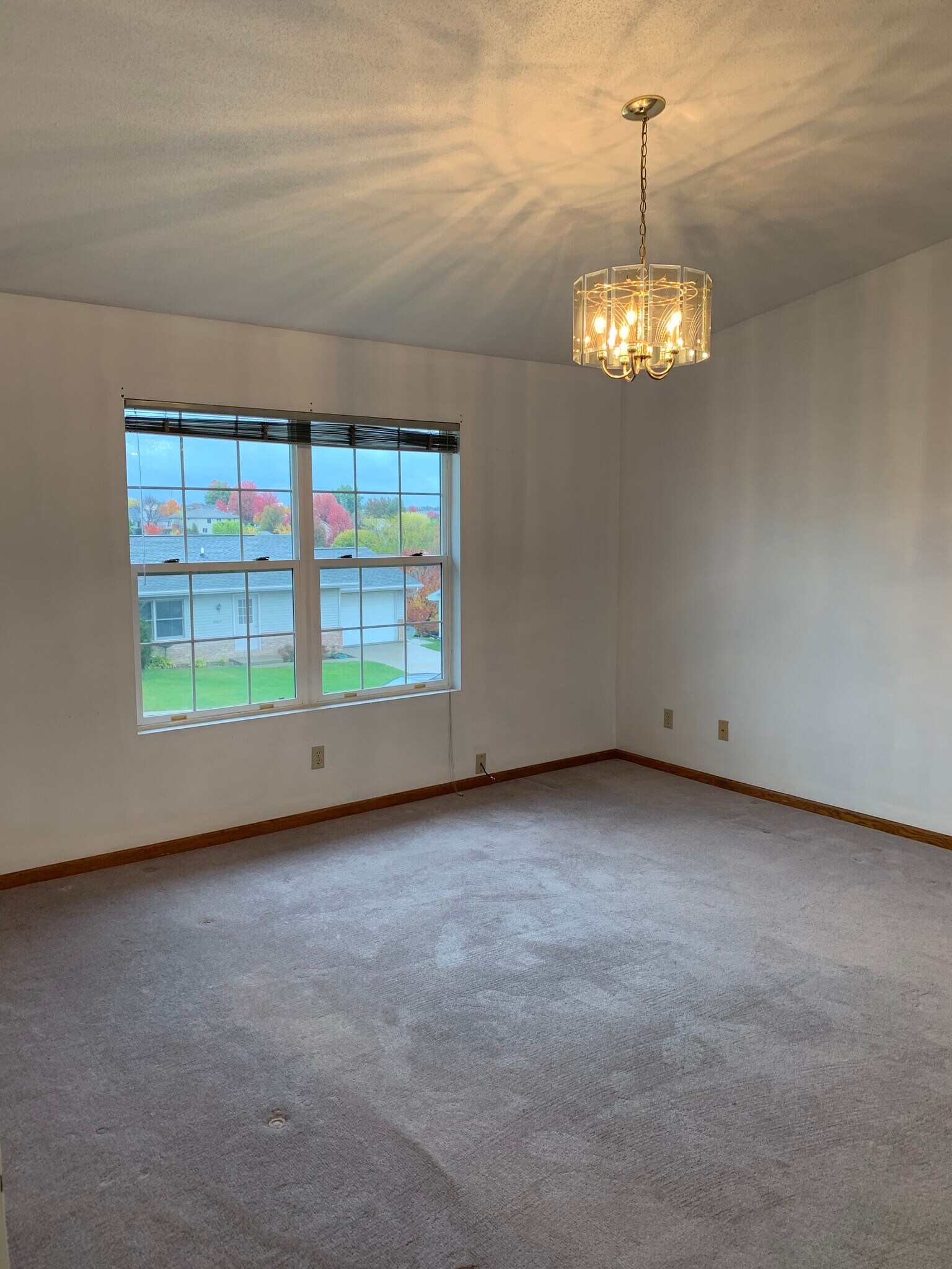 Building Photo - 2167 Sunnyslope Dr