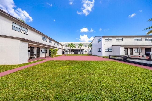 Building Photo - 20 NW 7th Ave