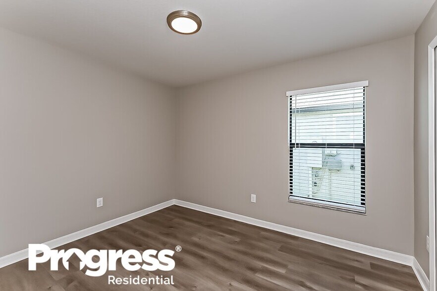 Building Photo - 11222 Leland Groves Dr