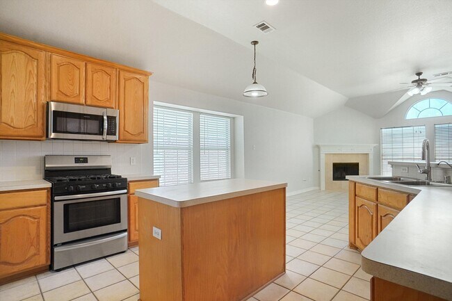 Building Photo - Beautiful North Fort Worth Home