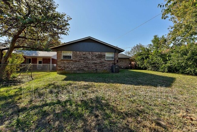 Building Photo - 333 NW 90th St