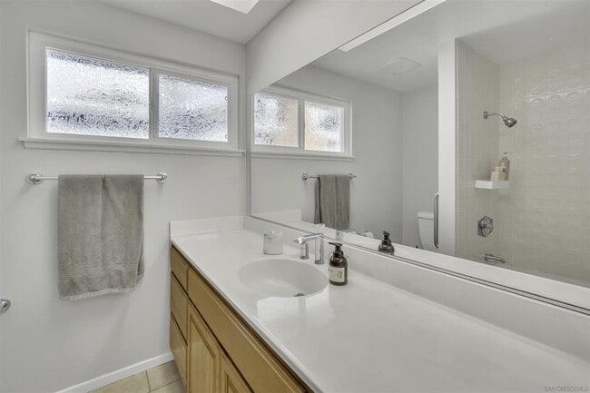 Building Photo - FULLY FURNISHED Mid-Century Modern 3 Bed R...