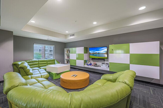 Building Photo - 5450 E Deer Valley Dr