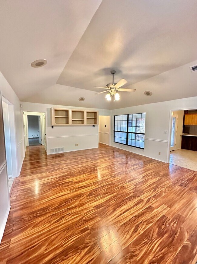Building Photo - 3546 Cedar Ridge Ln