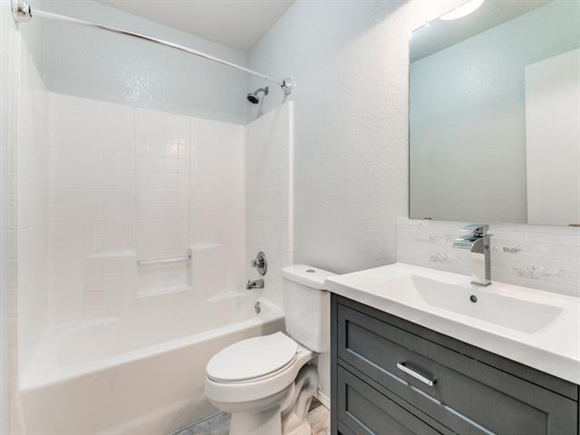 Building Photo - 6508 Manitoba St