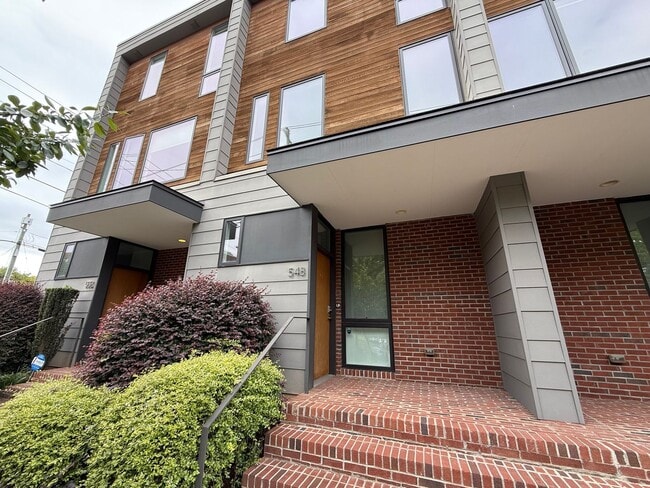 Building Photo - **OFFERING WAIVED APPLICATION FEES** Premier 2BD, 2.5BA Downtown Raleigh Townhome in a Prime Loca...