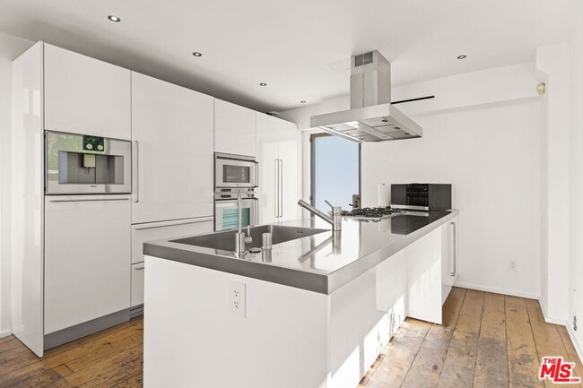 Building Photo - 11 Marine Terrace