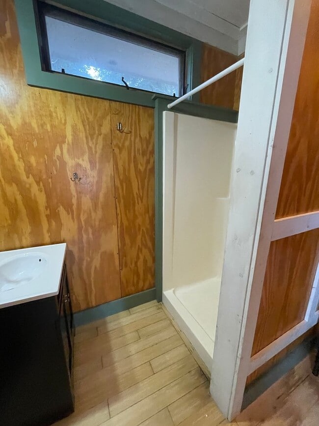 Building Photo - 289 Hill St