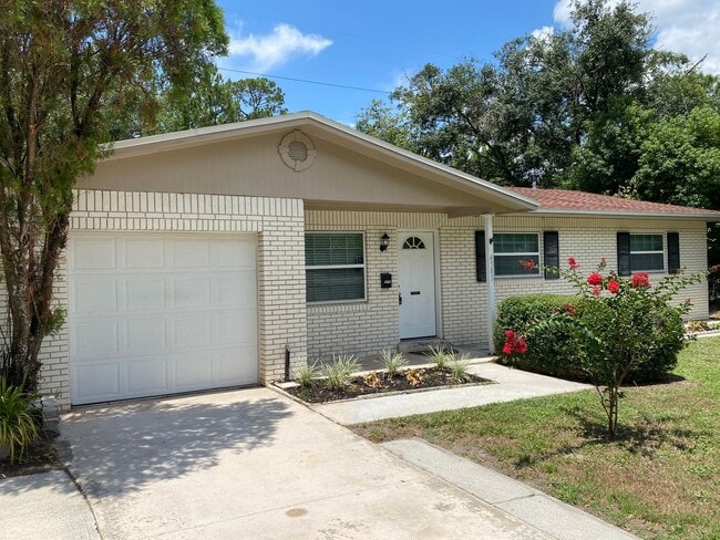 Primary Photo - 4581 Praver Dr N