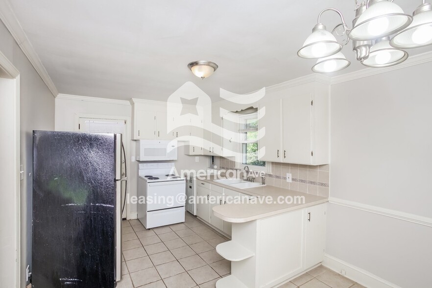 Building Photo - 2647 Glenwood Rd