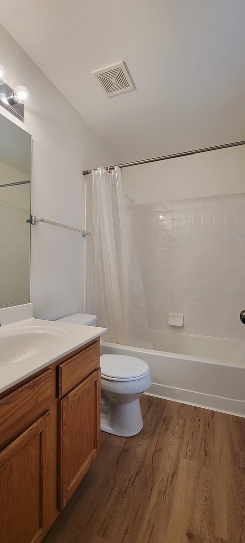 Building Photo - 2871 Vernal Ln
