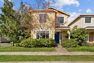 Building Photo - Charming Three Bedroom Newberg Home - Corner Lot!