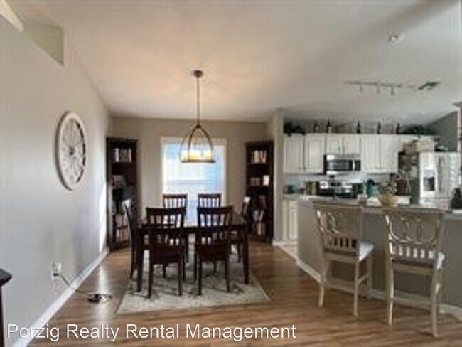 Building Photo - 4 br, 2 bath House - 1528 Fox Glen Drive