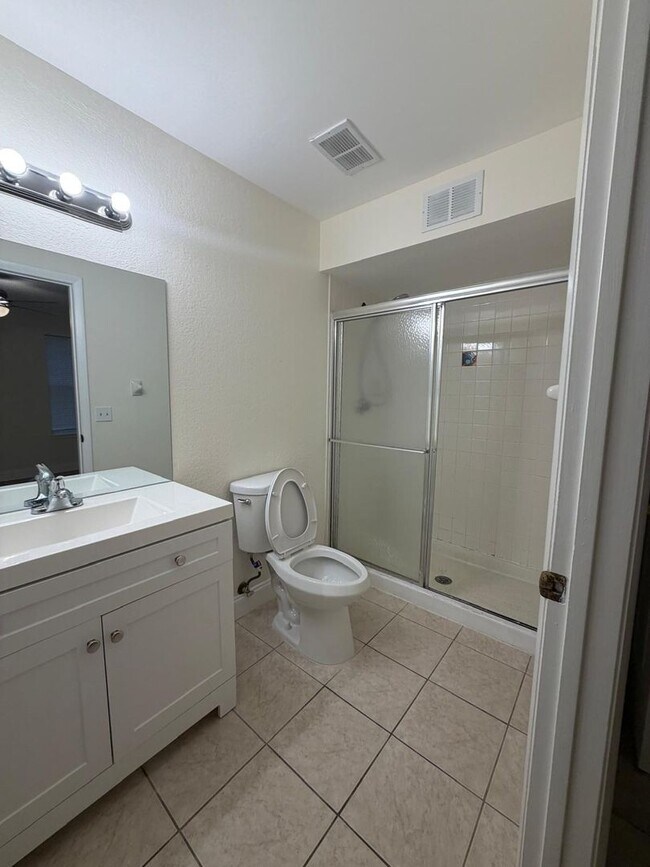 Building Photo - Beautiful Condo in Verano Delray