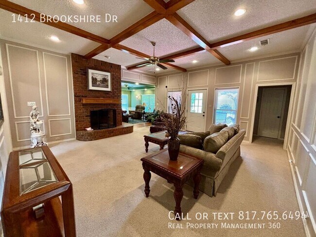 Building Photo - 1412 Brookshire Dr
