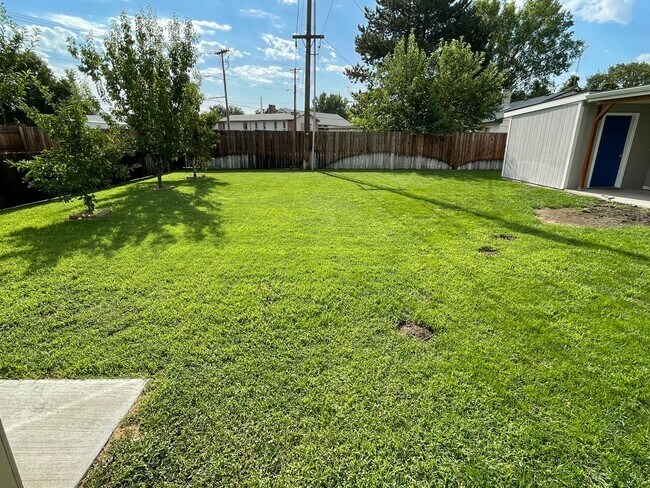 Building Photo - Richland House For Lease