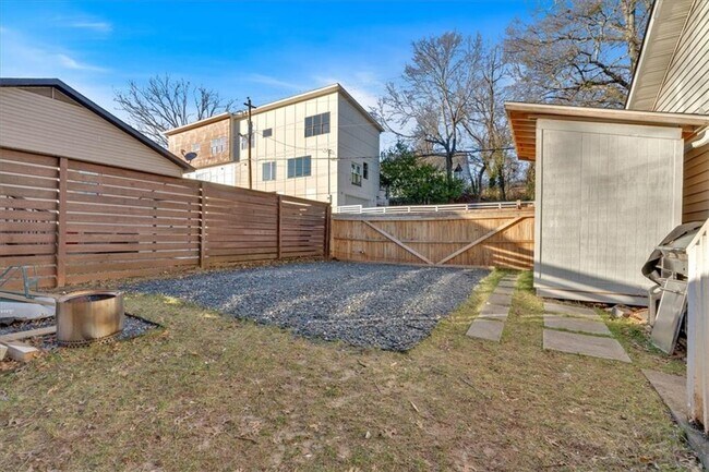 Building Photo - 1520 Foote St NE