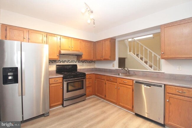 Building Photo - 262 Andover Pl