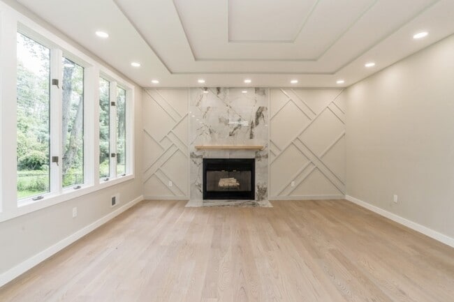 Building Photo - 66 E Gramercy Pl