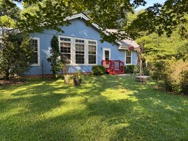 Building Photo - 826 Jones Mill Rd